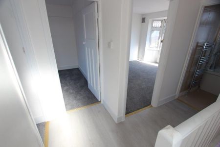 3 bedroom semi-detached house to rent - Photo 4