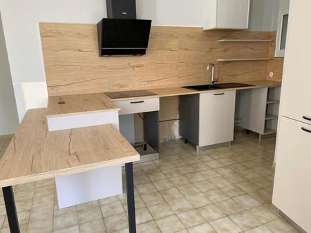 Location Appartement 2 pièces 55m² JOYEUSE 07260 - Photo 3