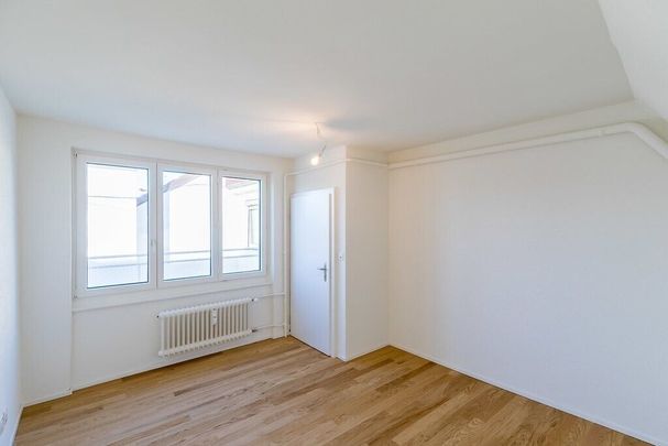 Renovierte Mansarde im Herzen von Basel - Photo 1