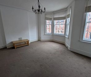 Radnor Park Crescent, Folkestone, CT19 5AS, Kent - Photo 4