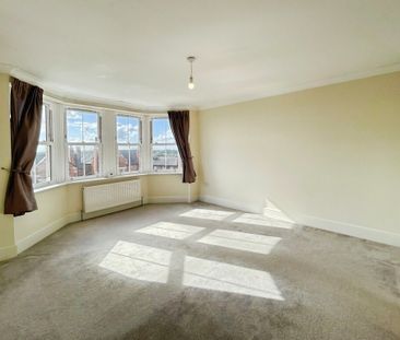 4 bedroom Town House to let - Photo 2