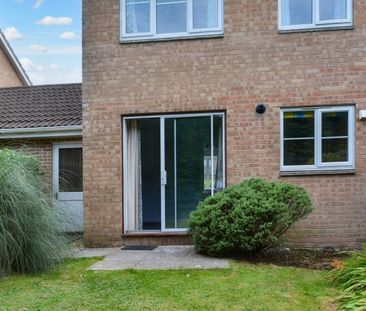£1,350 PCM - Photo 5