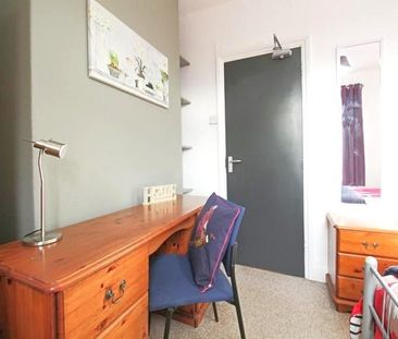 96 Foster Street, Lincoln, Lincolnshire Lincolnshire, LN5 7QF - Photo 3