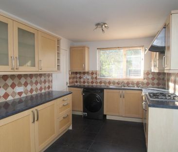 3 bedroom detached house to rent - Photo 5