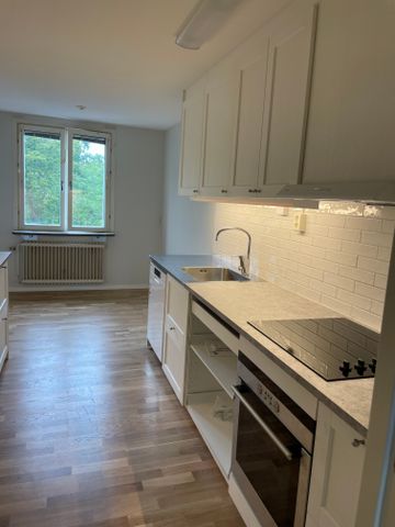 Eskilstunavägen, Torshälla - Photo 3