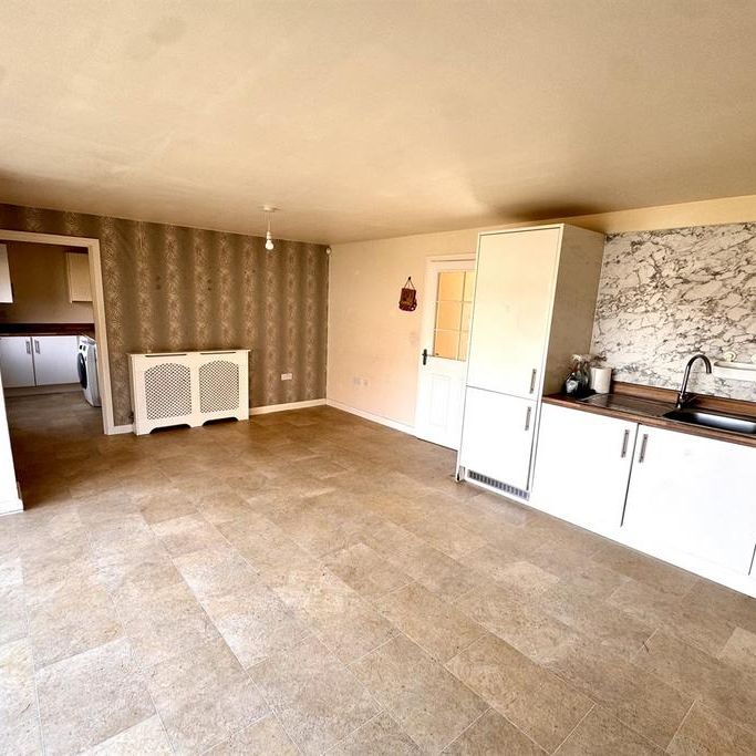 5 bedroom detached house to rent - Photo 1