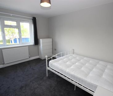 4 bedroom house to rent - Photo 2