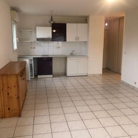Location Appartement 2 pièces 44m² MONT DE MARSAN 40000 - Photo 3