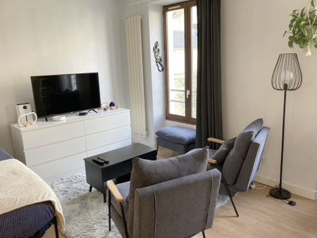 Location Appartement 1 pièce 22m² FONTAINEBLEAU 77300 - Photo 2