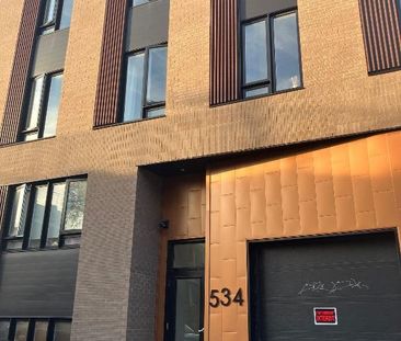Magnifique et lumineux 4 1/2 quartier St-Sauveur - Photo 2