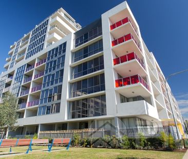 Entry via John St, Luxurious Split-Level Apartment in Mascot - Photo 1