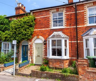 Beautiful Victorian terrace in a sought-after cul-de-sac - Photo 6