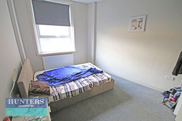 1 bedroom Flat To Let - Photo 1