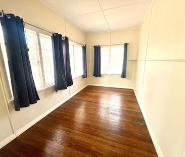 Charming two bedroom home - Photo 5