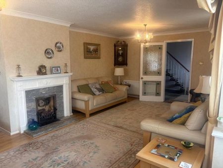 4 bedroom detached house to rent - Photo 4