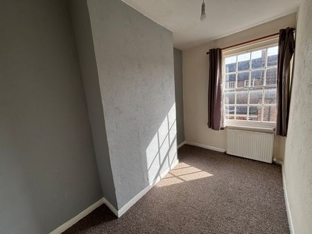 2 bedroom terraced house to rent - Photo 4
