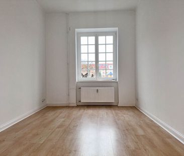 3-Zimmer-Erdgeschosswohnung mit EBK - Foto 6