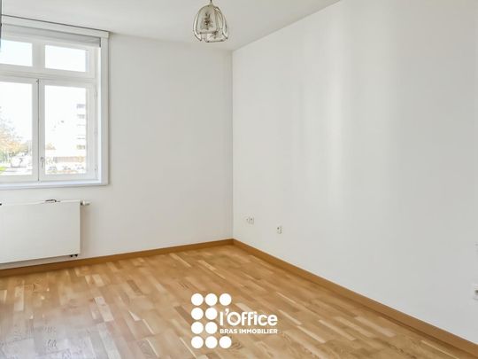 Location Appartement 2 pièces 46m² LES SABLES D OLONNE 85100 - Photo 1