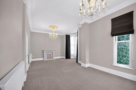 4 bedroom semi-detached house to rent - Photo 2