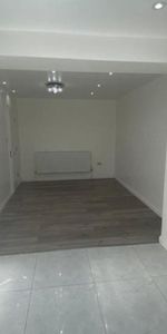 2 bedroom ground floor flat to rent - Photo 4