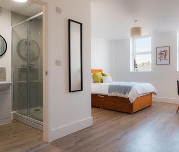 1 bedroom in a house share to rent - Photo 2