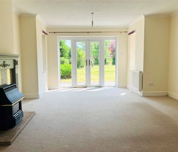 Manor Way, Berrow, Burnham-on-Sea, TA8 - Photo 6
