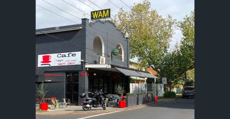 Beautifully Renovated and Cozy - Photo 3