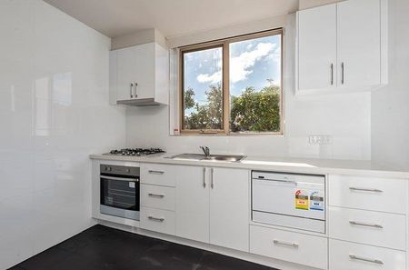 Bright & Modern 1BR - Perfectly Positioned - Photo 5