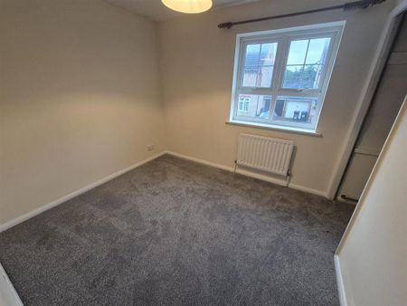 2 bedroom semi-detached house to rent - Photo 2