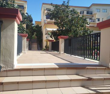 Middle Floor Apartment in Elviria - Photo 4