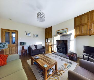 3 bedroom terraced house to rent - Photo 2