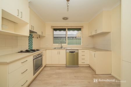 Ideal and Comfort Family Home - Photo 5