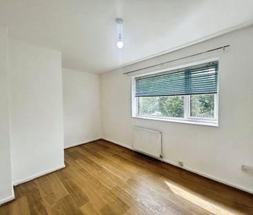 3 bedroom end of terrace house to rent - Photo 5