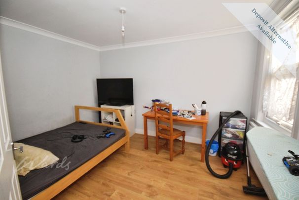 3 bedroom end of terrace house to rent - Photo 1