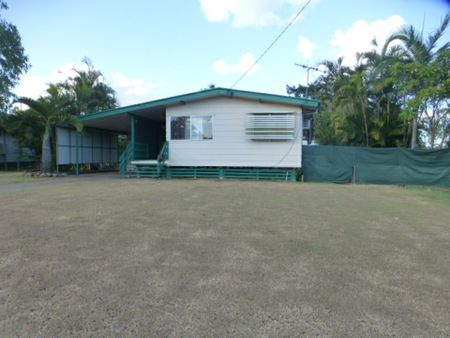 Exceptional Location, Fully Renovated with Two-Bay Shed! - Photo 4