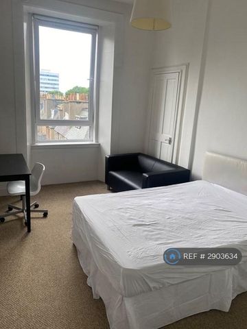 4 bedroom flat to rent - Photo 5