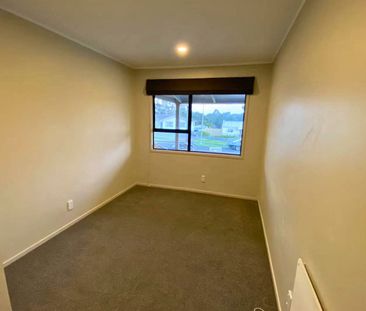 4 Bedrooms on West Harbour Dr - Photo 5