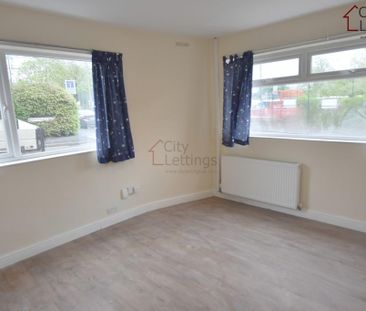 4 bedroom end of terrace house to rent - Photo 2