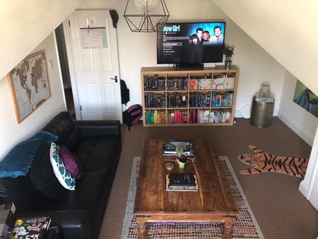 2 Bed Flat, Montrell Road, SW2 - Photo 2