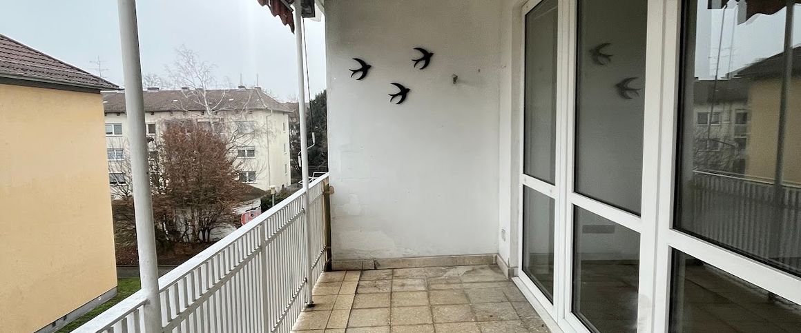 Geräumige 3 Zimmer Wohnung mit Balkon ab sofort - Photo 1