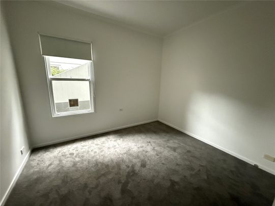 1/100 Dodds Street - Photo 1