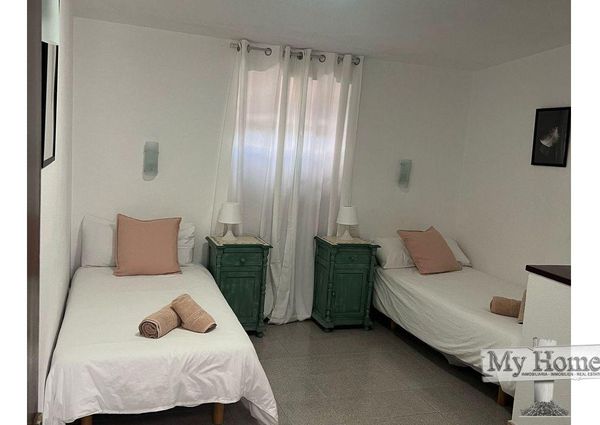 082-479 Renovated two bedroom duplex style bungalow in second line of Playa del Inglés beach.