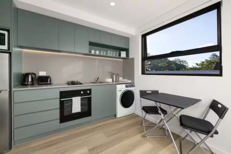 Luxury studio just 700m from Ashfield Station | IVY Ashfield | Level 2 - Photo 3