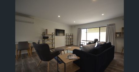 FULLY FURNISHED -SEE AGENT FOR AVAILABILITY - Photo 3