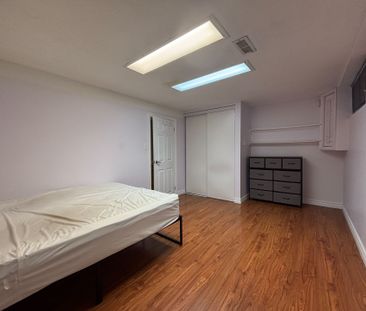 For Lease - 33 Patina Drive Unit# Lower, Toronto, Ontario - Photo 2
