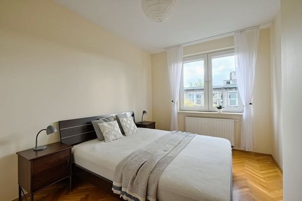2-pokoje przy Łazienkach, miejsce parkingowe 50 m² - Photo 1