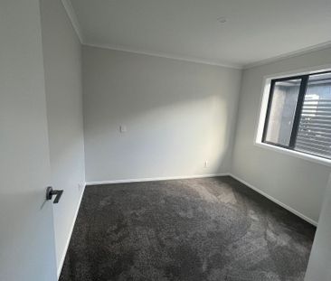 56 Hokioi Drive, Kenepuru - Photo 6