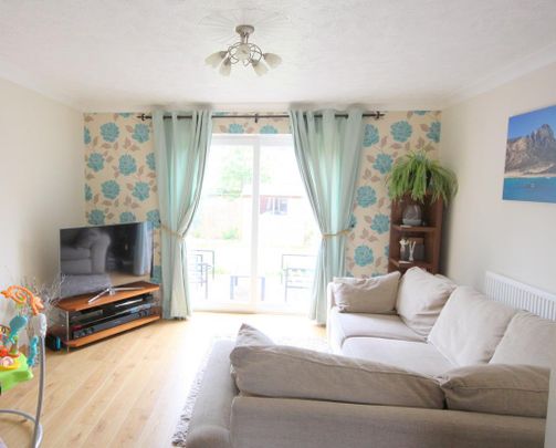 2 bedroom end of terrace house to rent - Photo 1