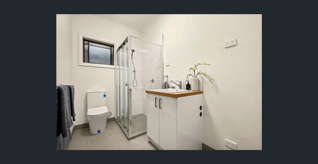 Centrally Located & Updated Unit Ready To Occupy - Photo 1