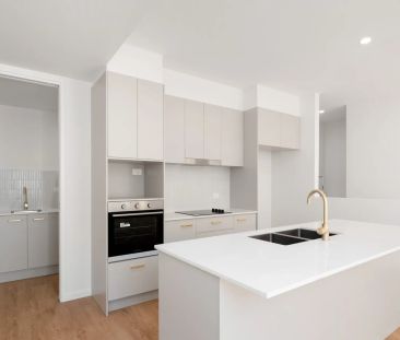 BRAND NEW DESIGNER TOWNHOUSE IN PRIME LOCATION - Photo 1